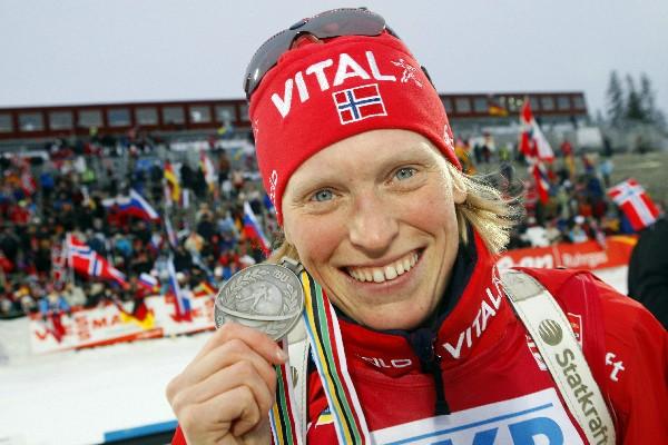 Trei biatlonişti incluşi în Club Zero